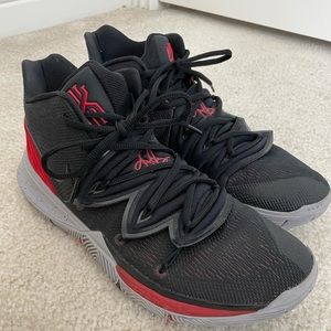Nike Kyrie 5 Bred sz 10